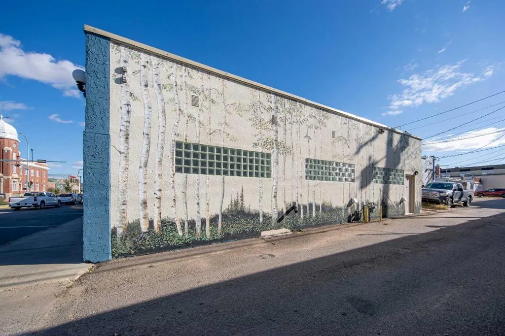 5007 50 Street