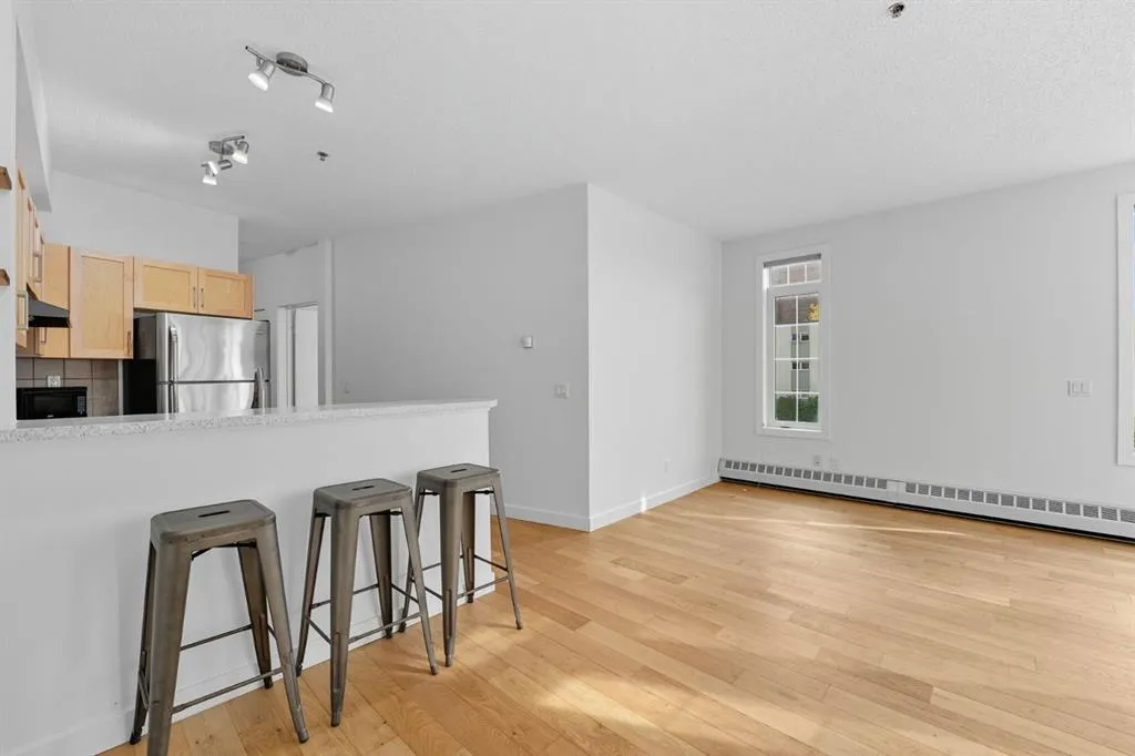 1000 15 Avenue SW, #209