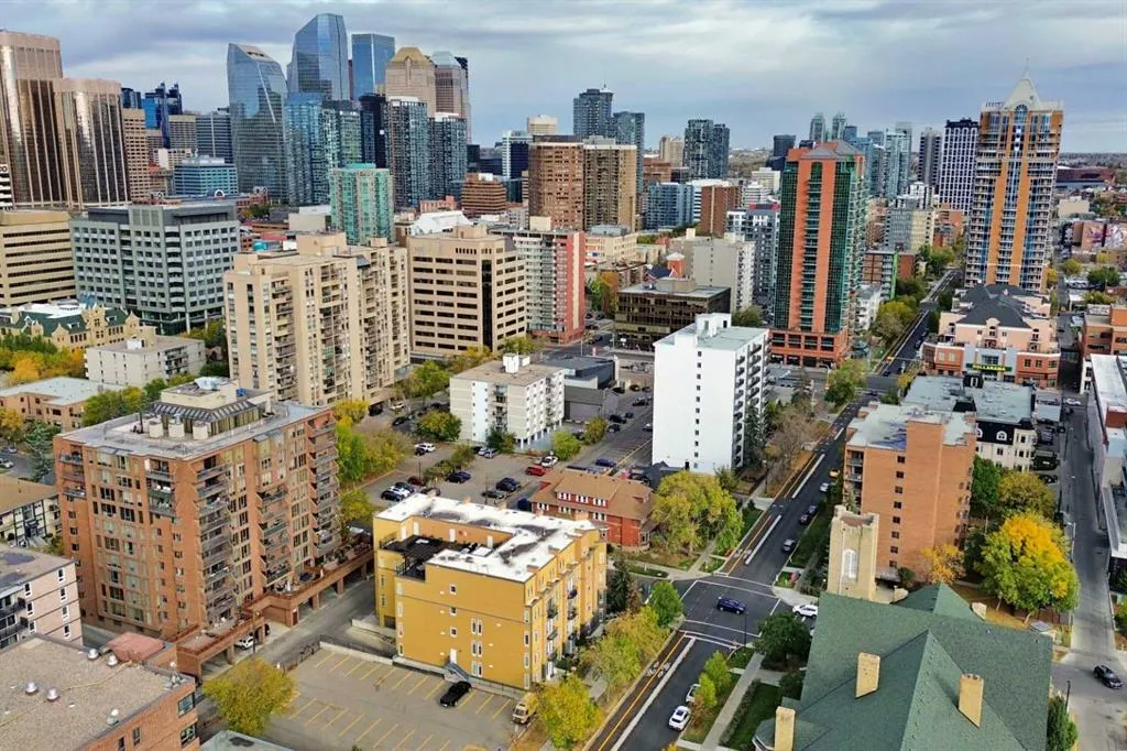 1000 15 Avenue SW, #209