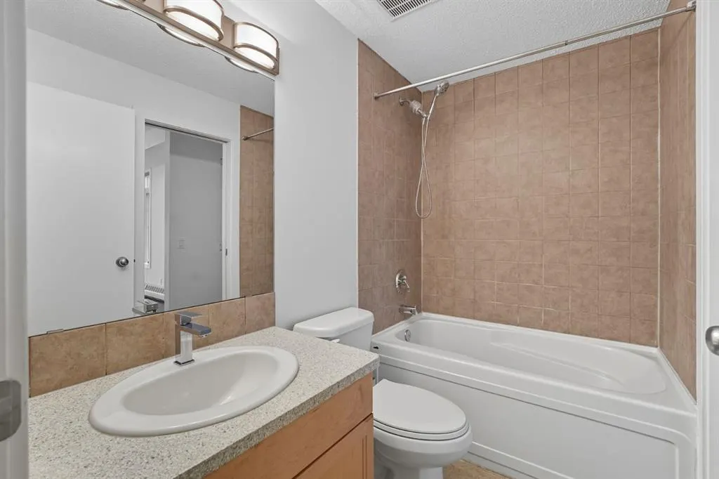 1000 15 Avenue SW, #209