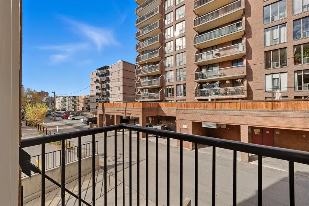 1000 15 Avenue SW, #209