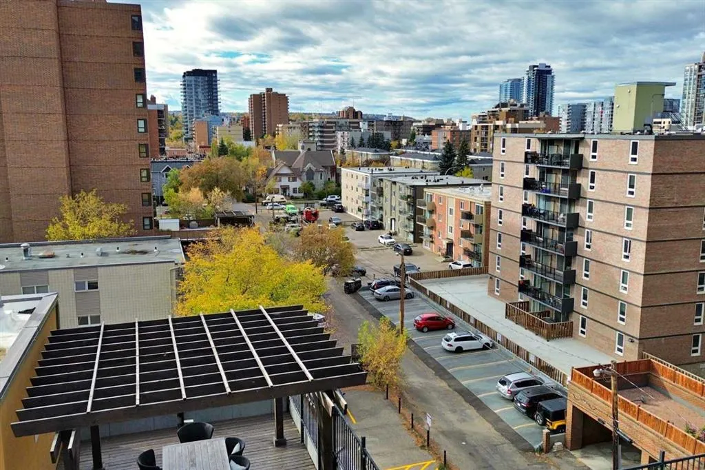 1000 15 Avenue SW, #209