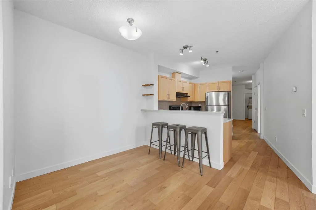 1000 15 Avenue SW, #209