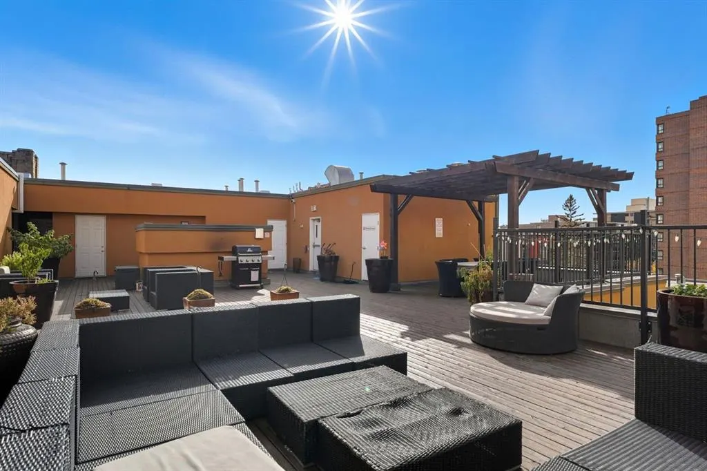 1000 15 Avenue SW, #209