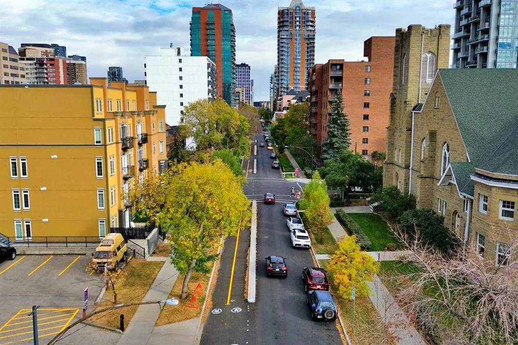 1000 15 Avenue SW, #209