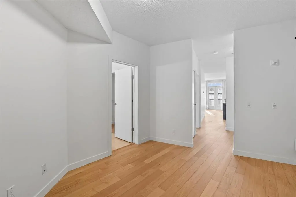 1000 15 Avenue SW, #209