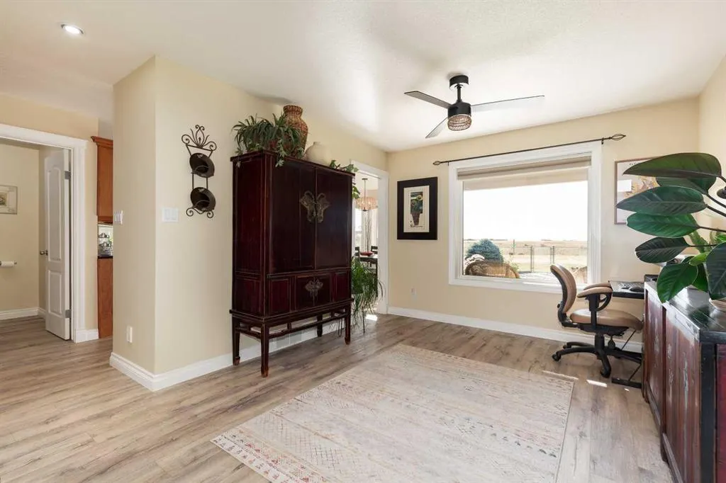 80 Canyon Boulevard W