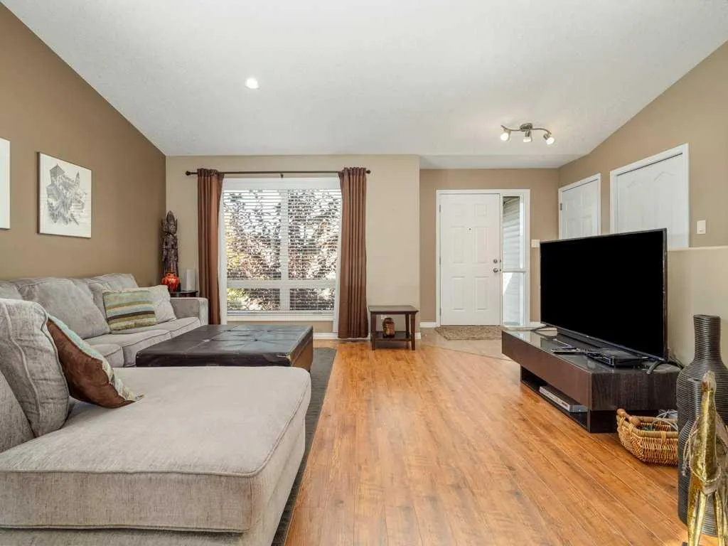 27 Rivermill Landing W