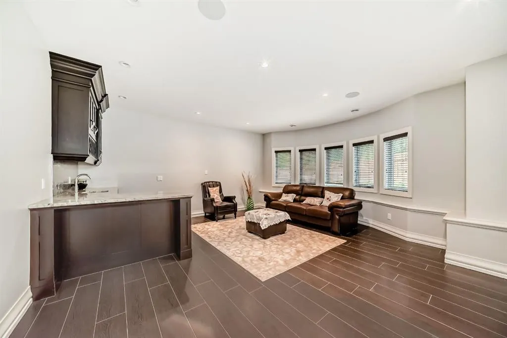 19 Aspen Ridge Heath SW