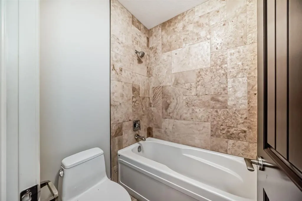 19 Aspen Ridge Heath SW