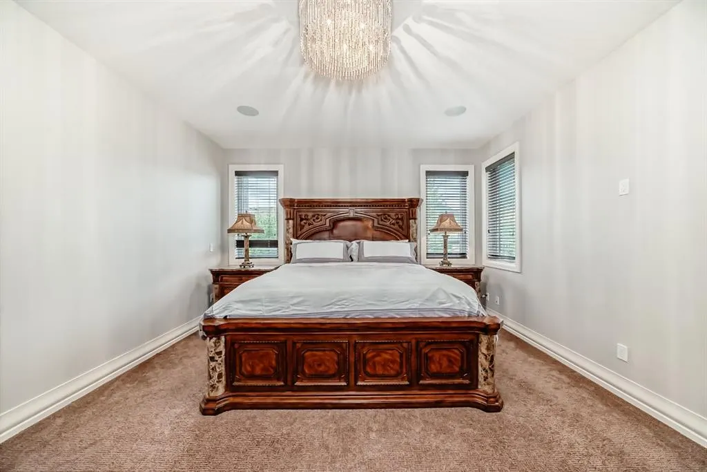 19 Aspen Ridge Heath SW