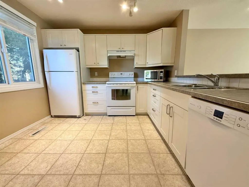 3406 20 Avenue S, #30
