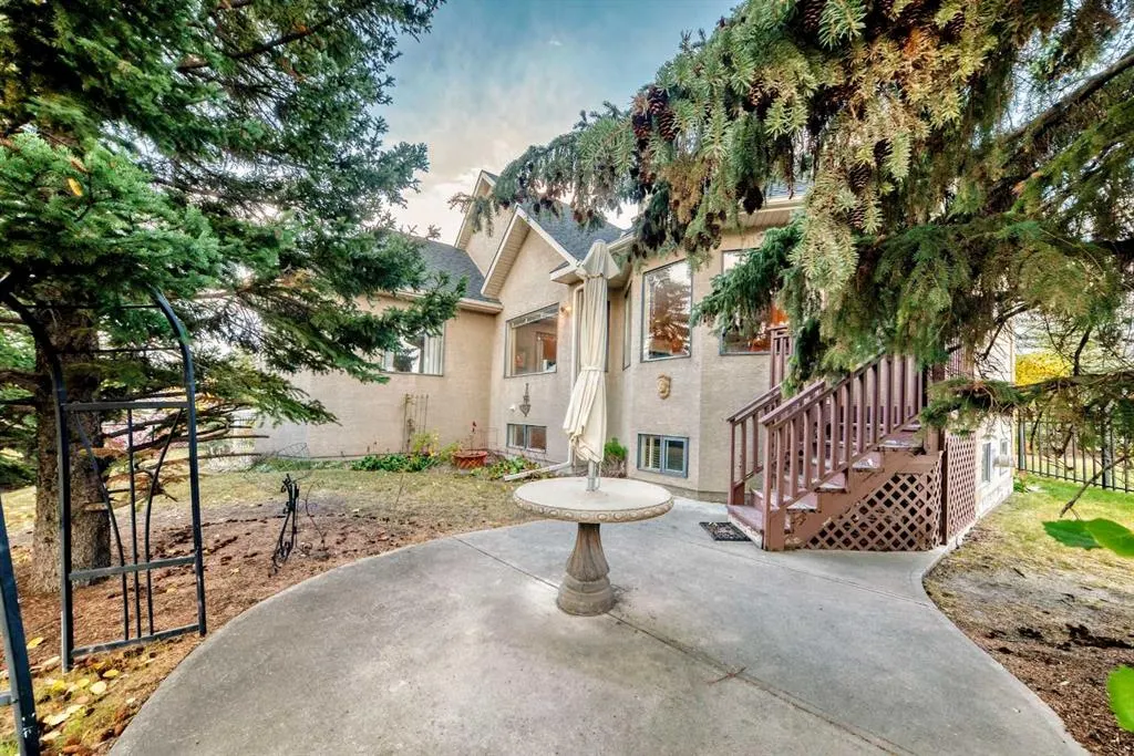 7001 Strathridge Gate SW