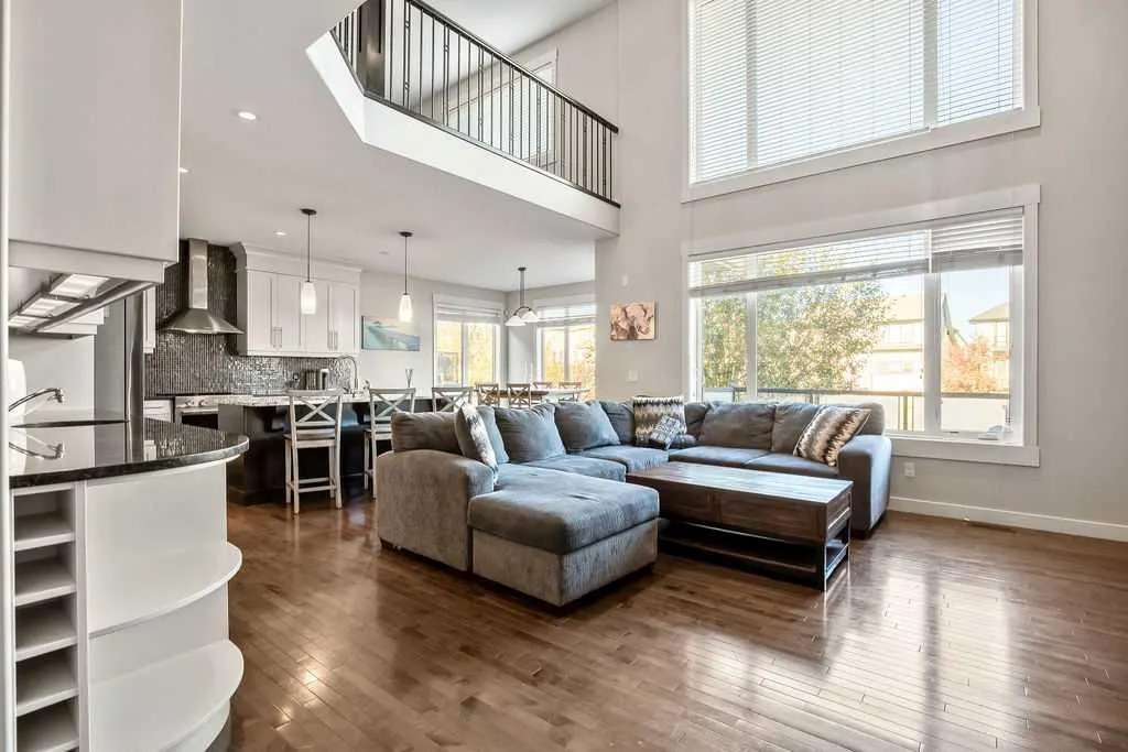 137 Magenta Crescent