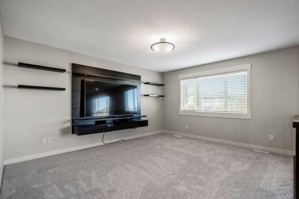 137 Magenta Crescent