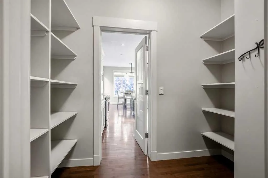 137 Magenta Crescent