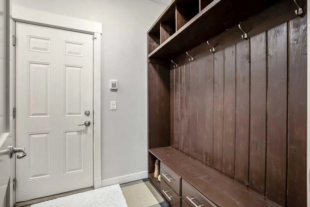 137 Magenta Crescent