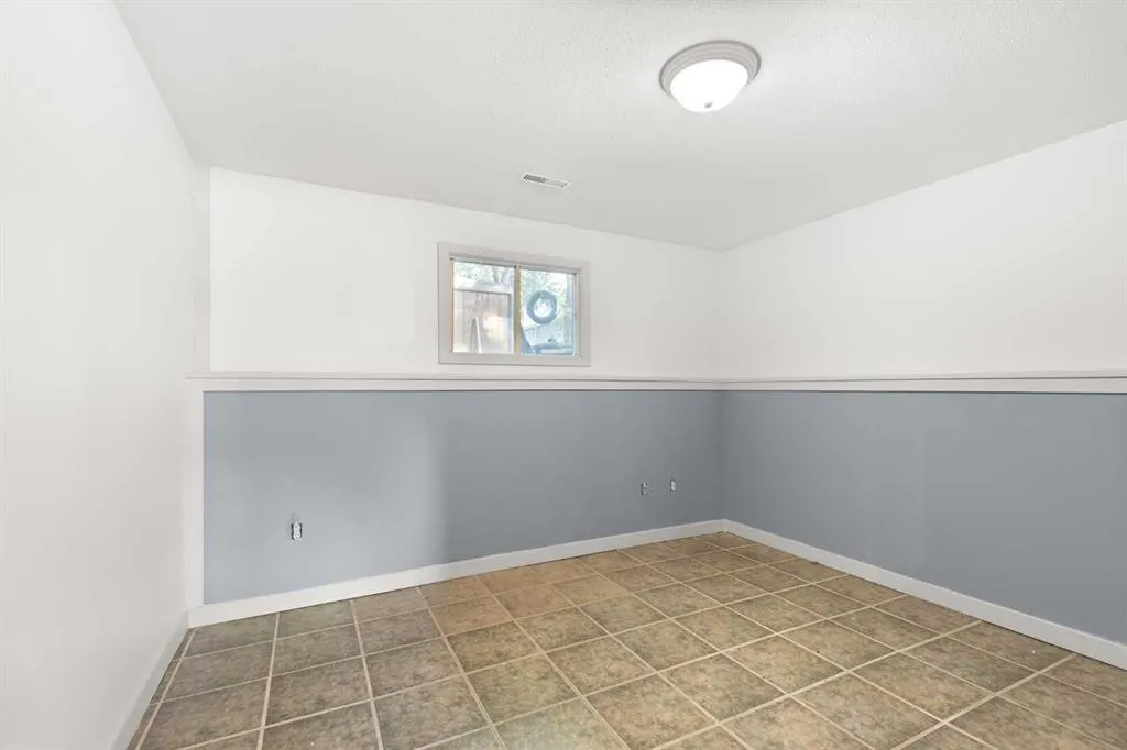 8 Cypress Way SE