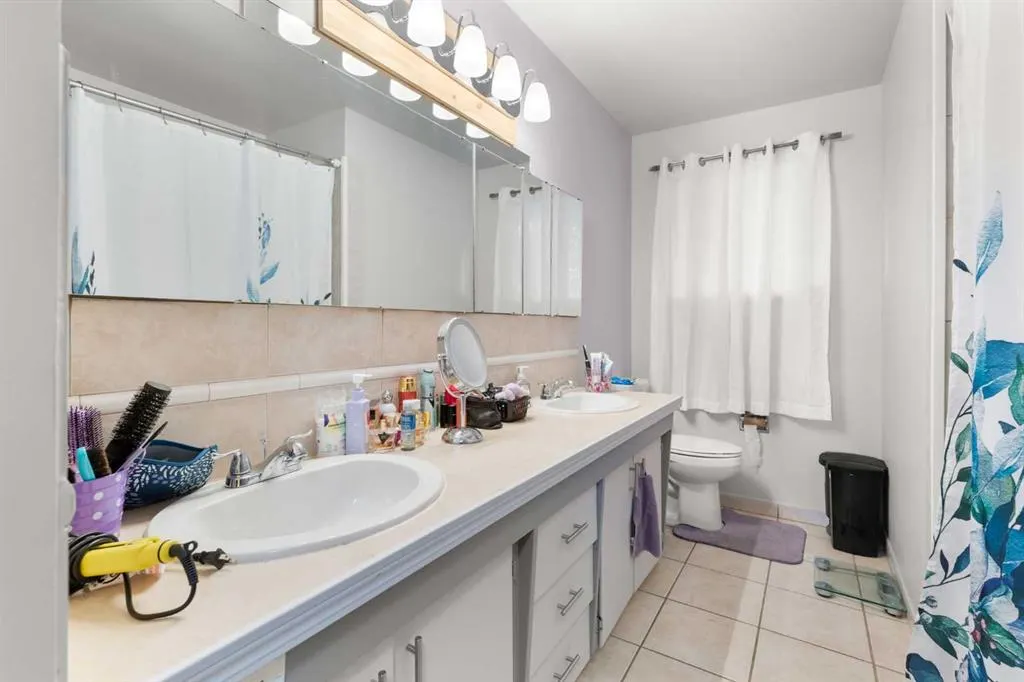 8 Cypress Way SE