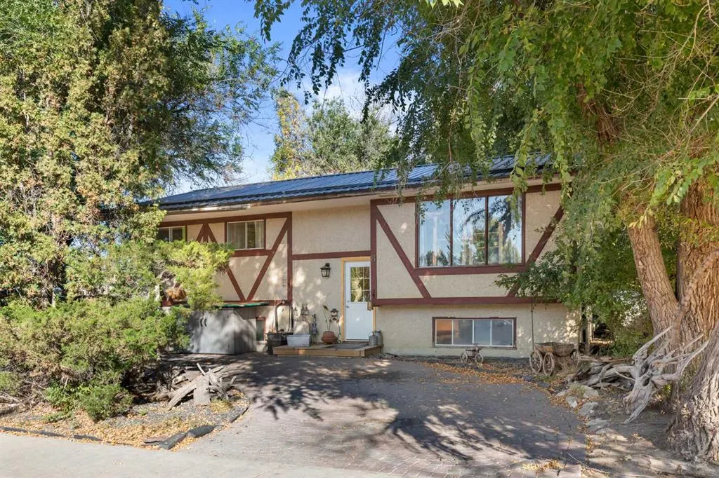 8 Cypress Way SE