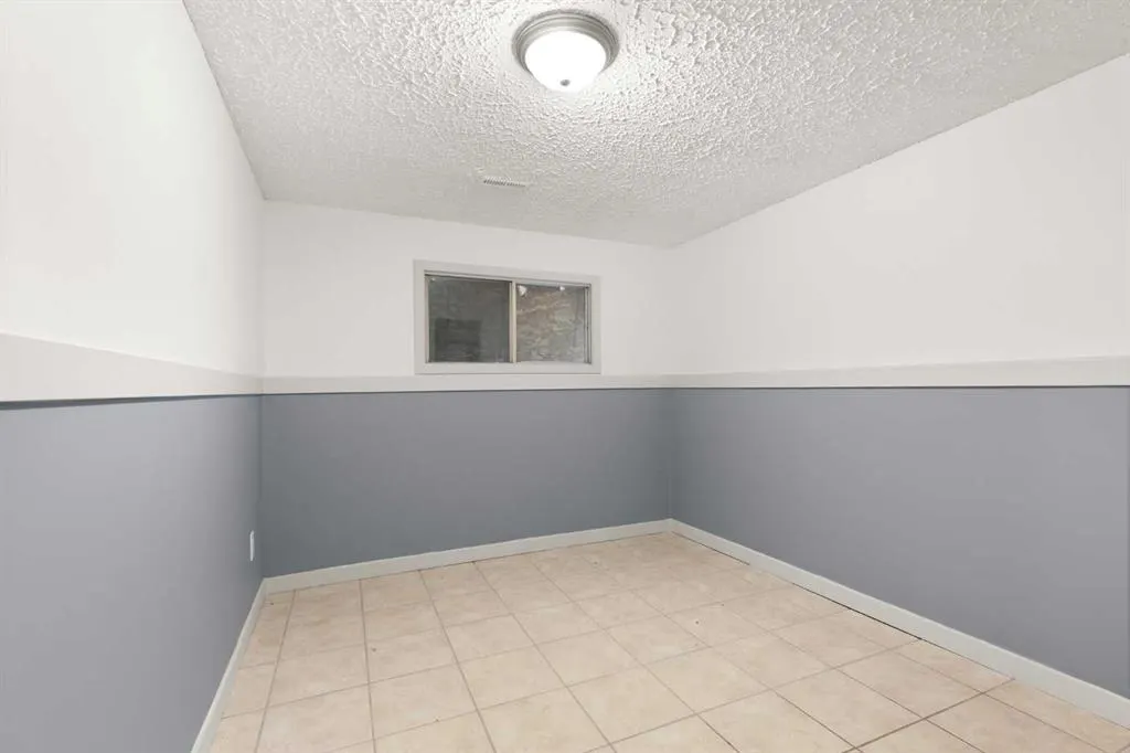 8 Cypress Way SE