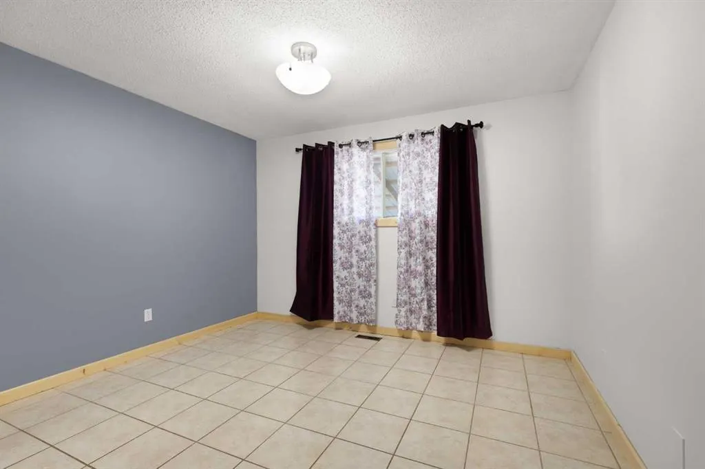 8 Cypress Way SE