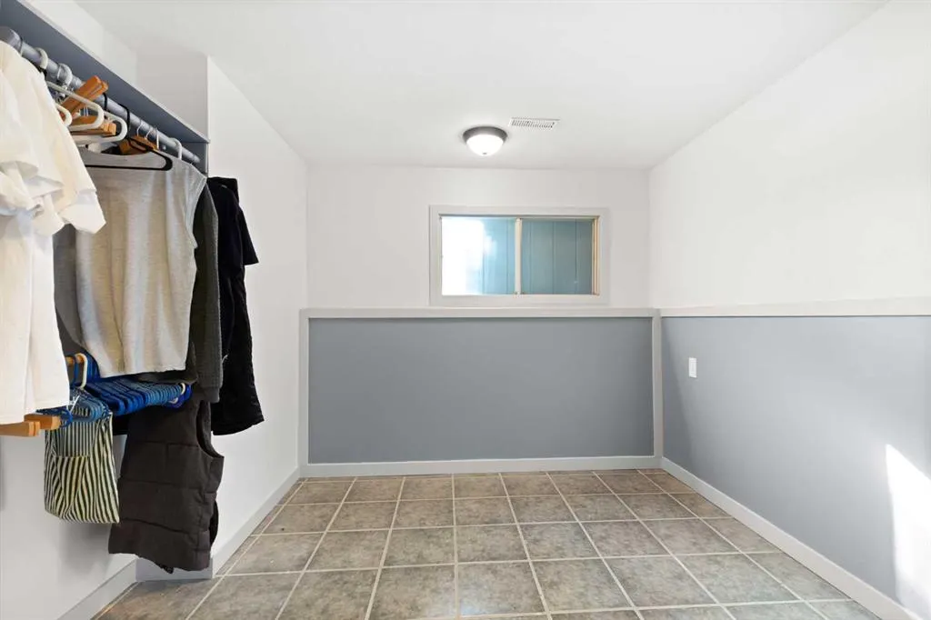 8 Cypress Way SE