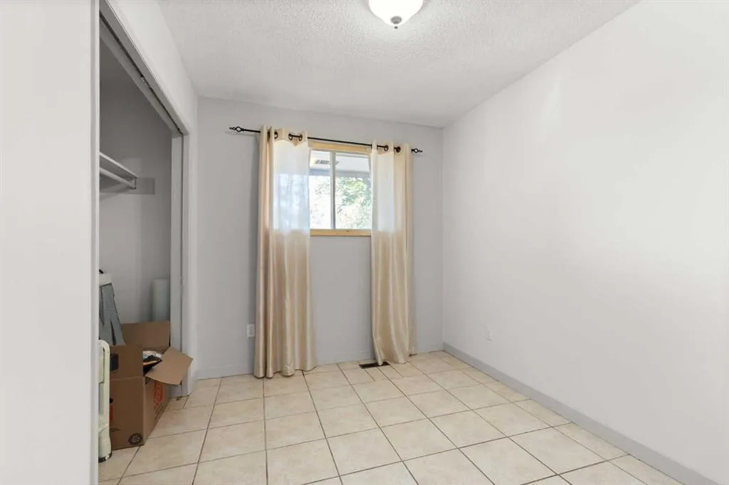 8 Cypress Way SE