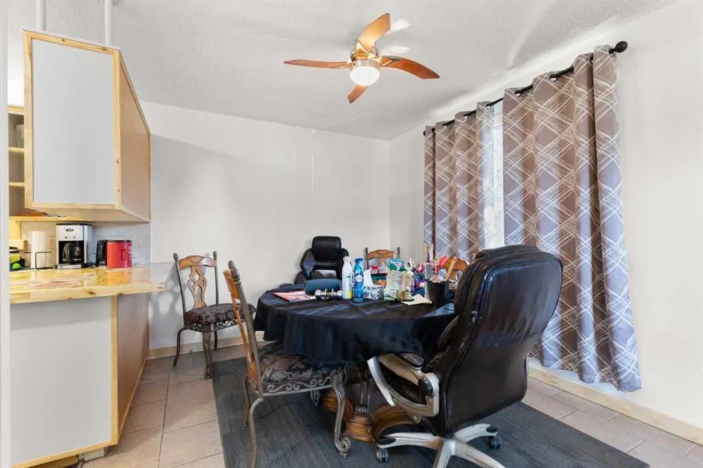 8 Cypress Way SE