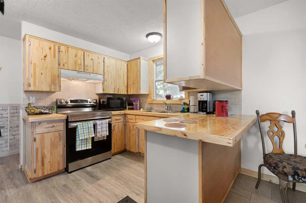 8 Cypress Way SE