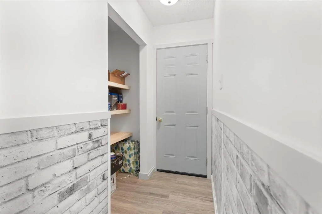 8 Cypress Way SE