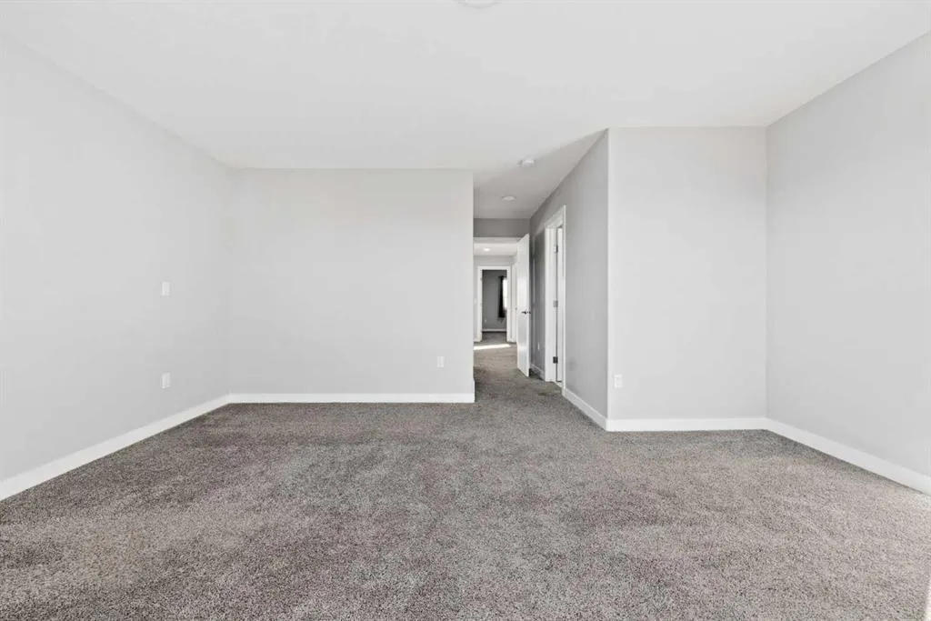 743 Edgefield Crescent