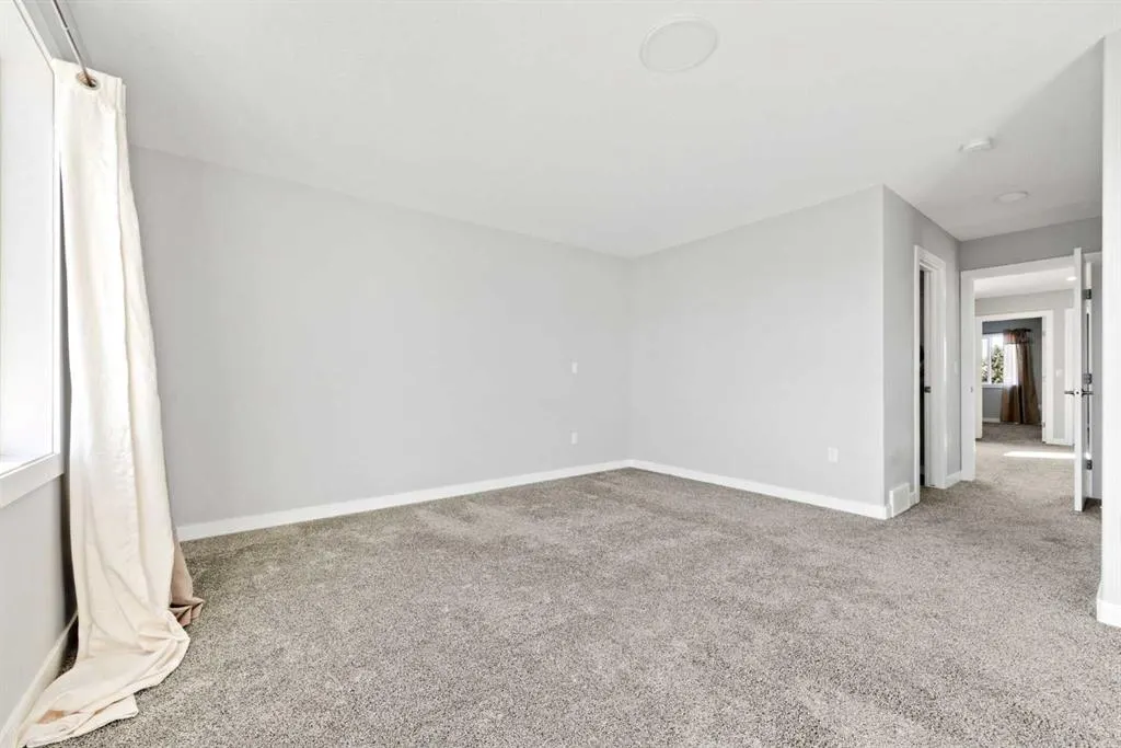 743 Edgefield Crescent