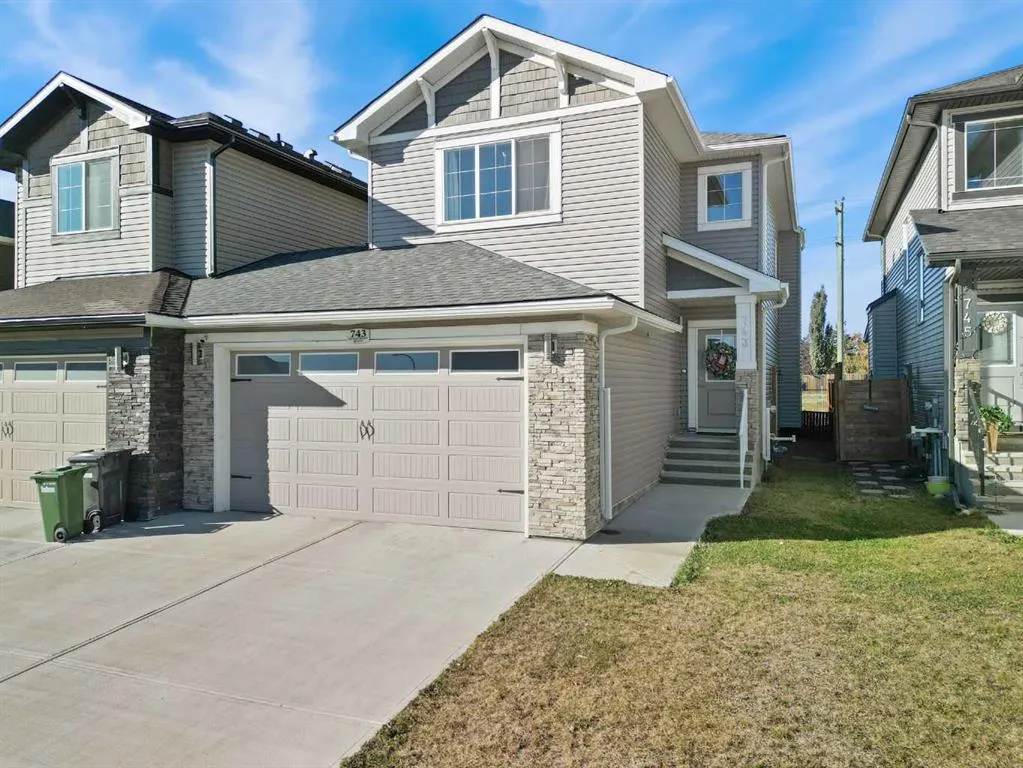 743 Edgefield Crescent