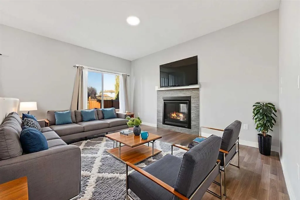 743 Edgefield Crescent