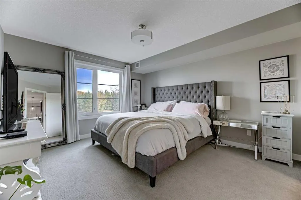 5029 Edgemont Boulevard NW, #210