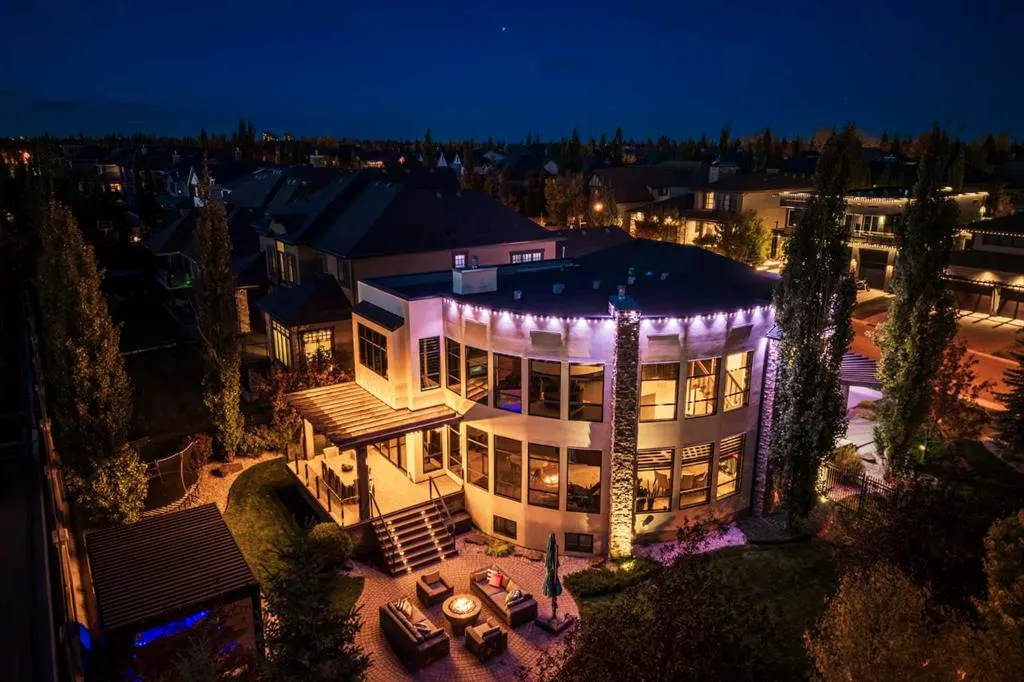203 Aspen Ridge Place SW