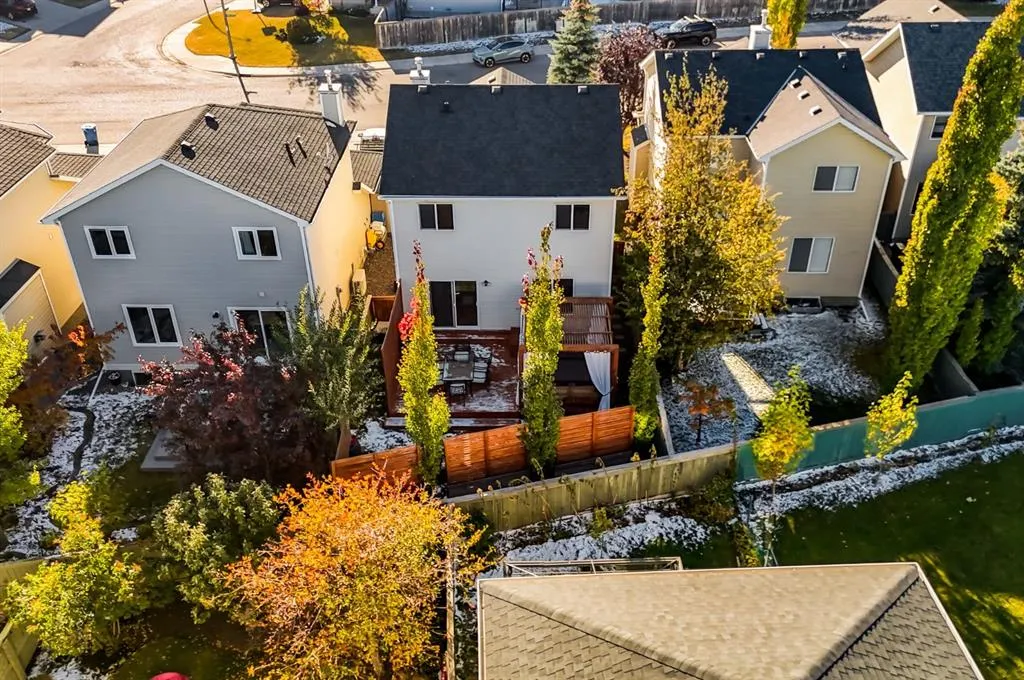30 Royal Elm Drive NW