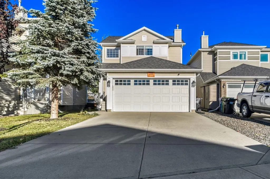 30 Royal Elm Drive NW