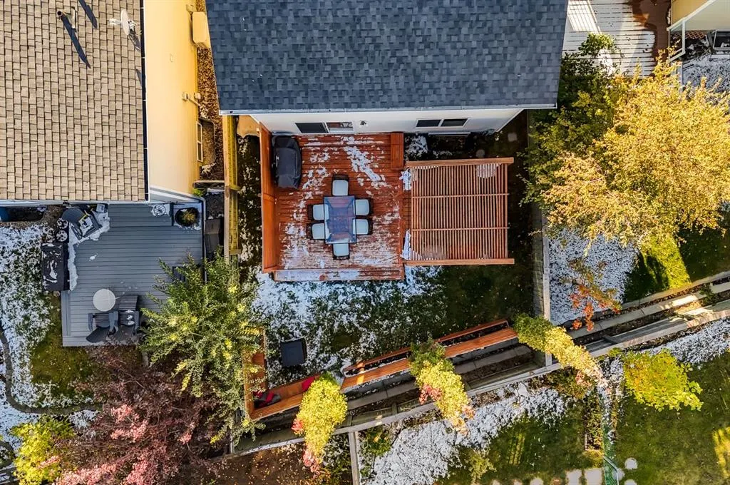 30 Royal Elm Drive NW