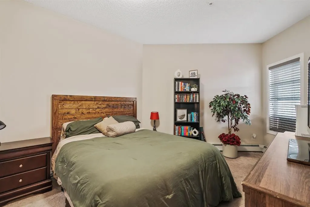 402 Marquis Lane SE, #305