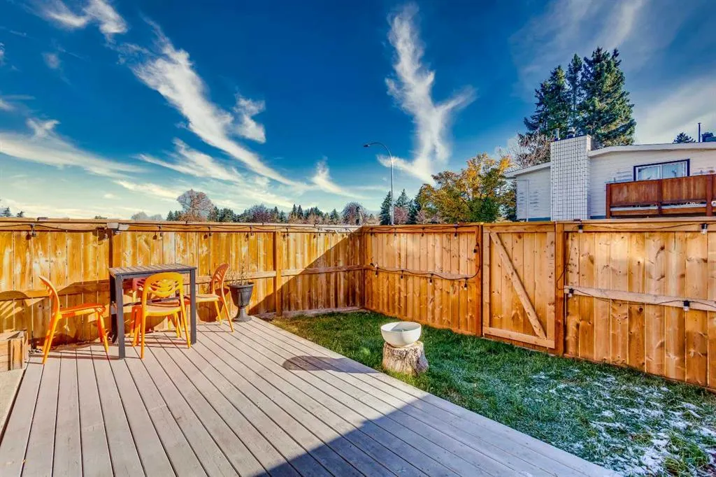 5019 46 Avenue SW, #19