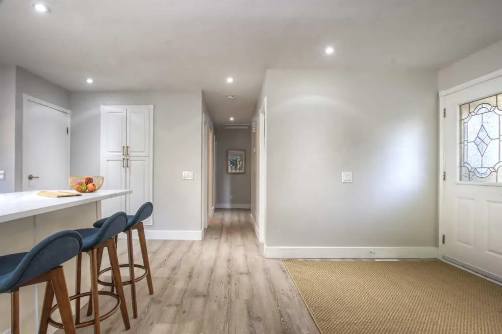 511 Cedarille Crescent SW