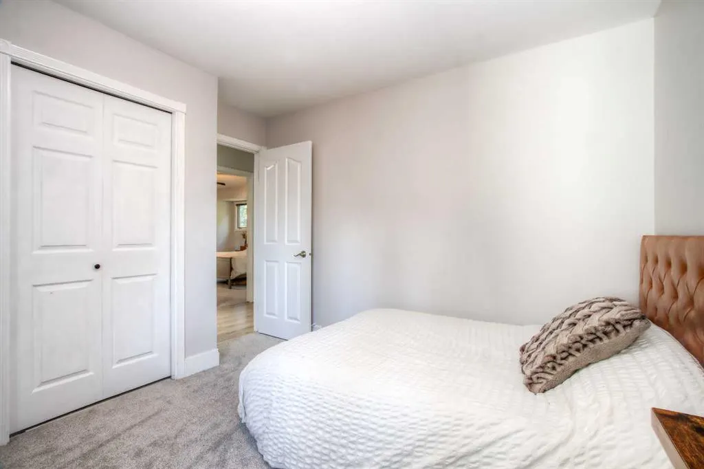 511 Cedarille Crescent SW