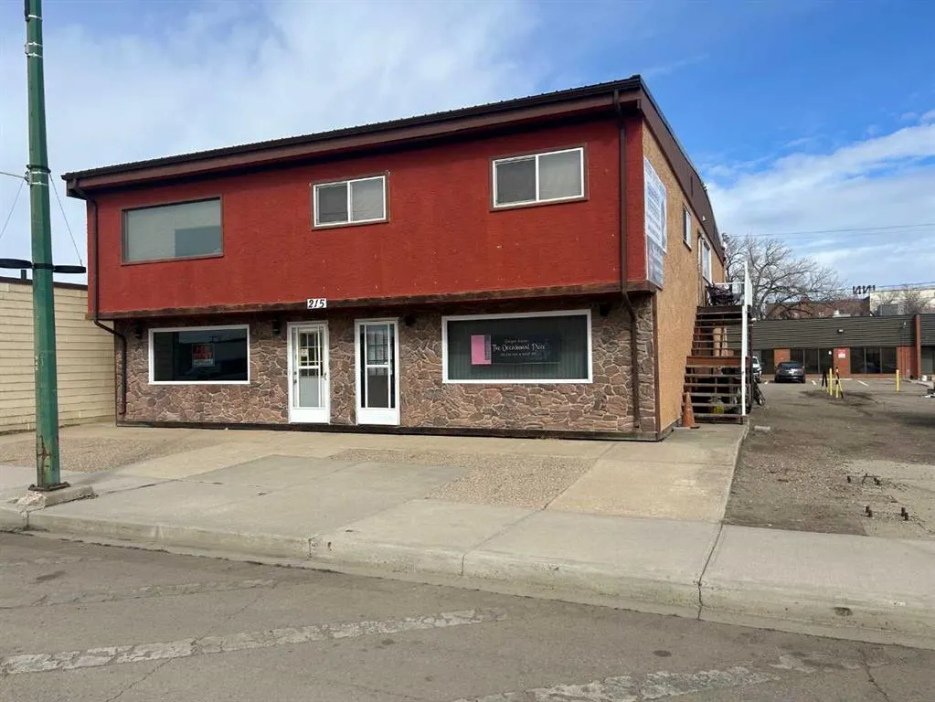 215 Broadway Avenue E