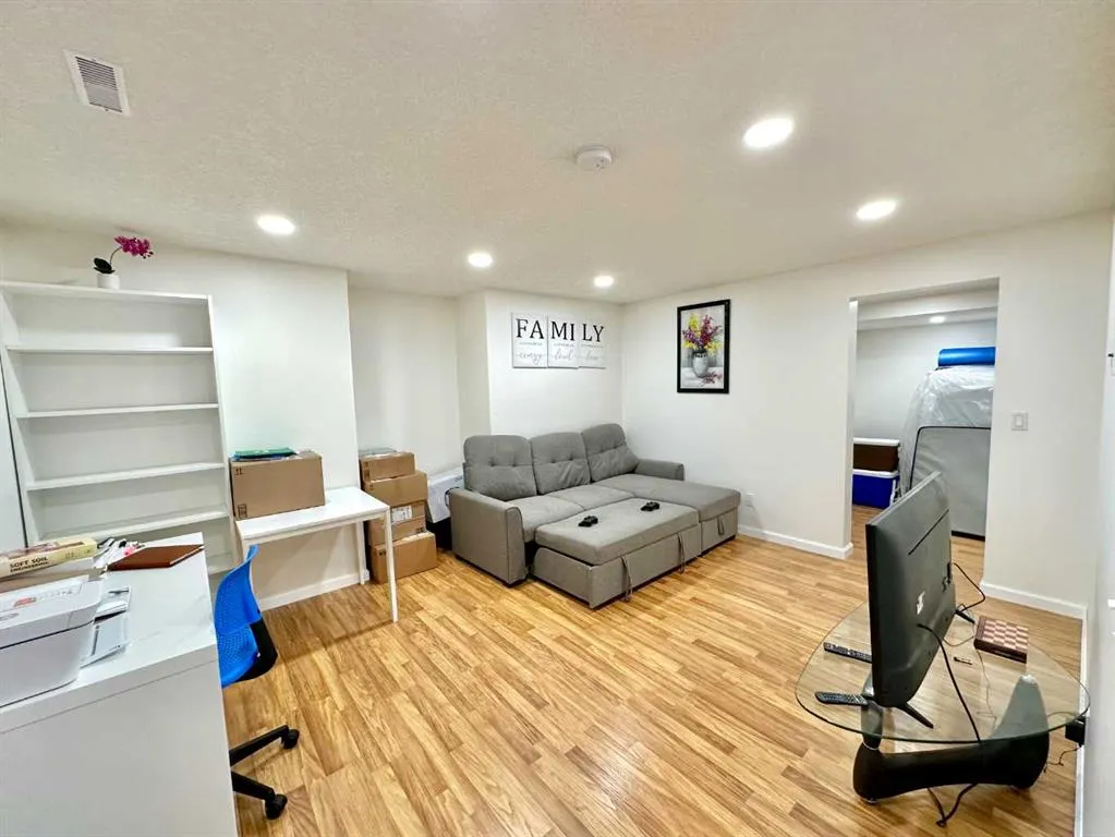 92 Somerset Drive SW