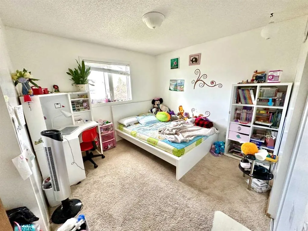 92 Somerset Drive SW
