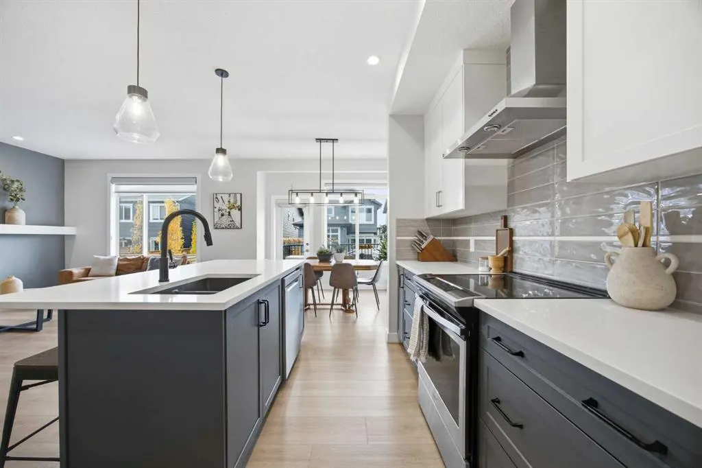 520 Kingsmere Way SE