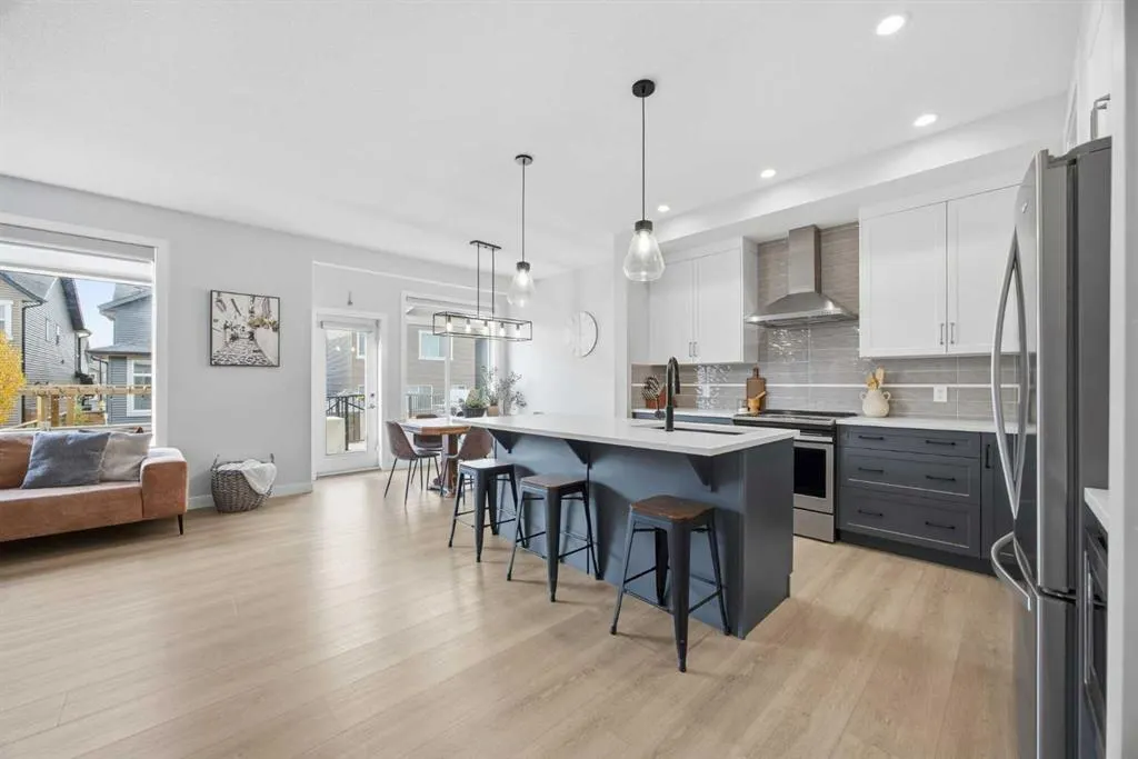 520 Kingsmere Way SE