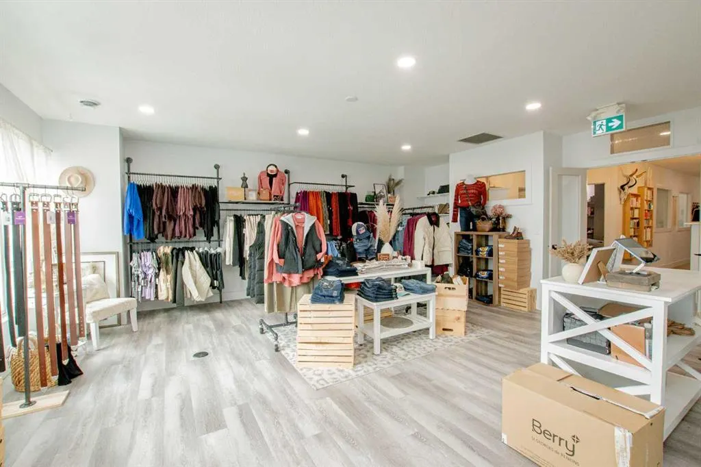 11706 104 Avenue, #201/203